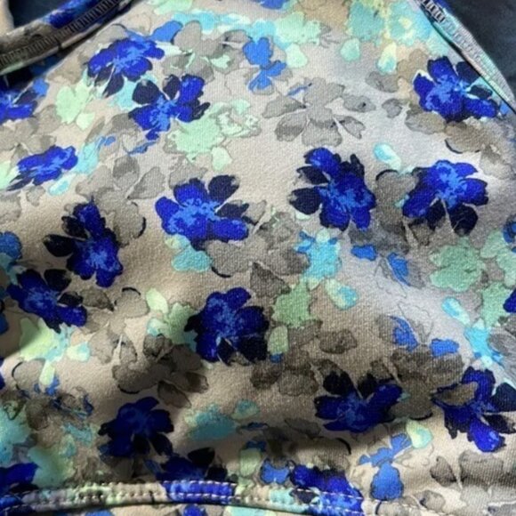 Gap Fit Activewear Gym Floral Racerback Sports Bra Size Med EUC #M-062 - Picture 4 of 5